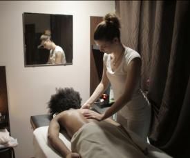 massage in white room